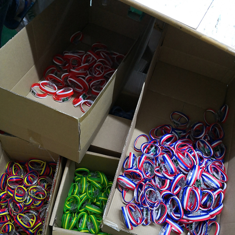 发光手环定制体育比赛活动演唱会荧光闪光手腕带酒吧蹦迪夜跑应援