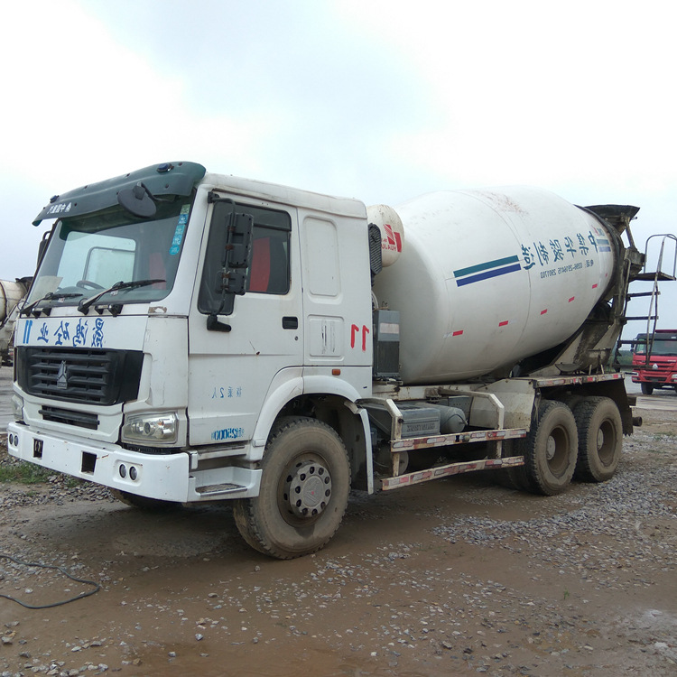 贵州三一混凝土罐车12方混凝土搅拌车二手水泥罐车10方豪沃商混车
