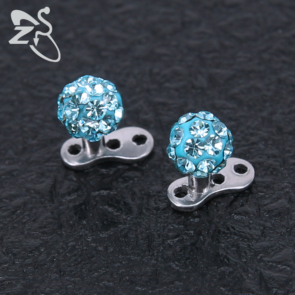 Silver pointed spike labret stud material detail