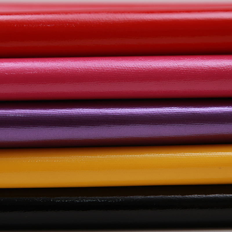 厂家直销PU服装革 仿真皮服装革 打底裤皮裤皮衣面料