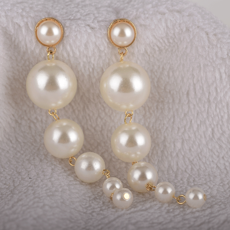 25g Weight Artificial Pearls Inlay Material Earrings Classification Wedding, Travel Occasion Alloy Material Printing Pattern Women'S Gender Inlaid Pearls Design Gold Color Korean Large Series Of Long String Pearl Earrings 3