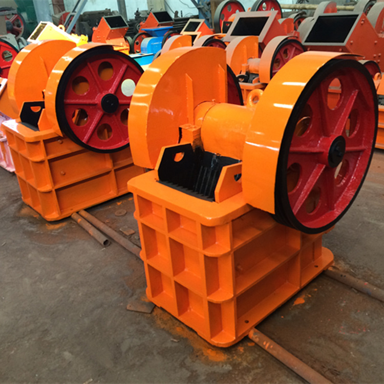 现货供应小型鄂式破碎机 200-300型鹅卵石打碎机 鄂破配件