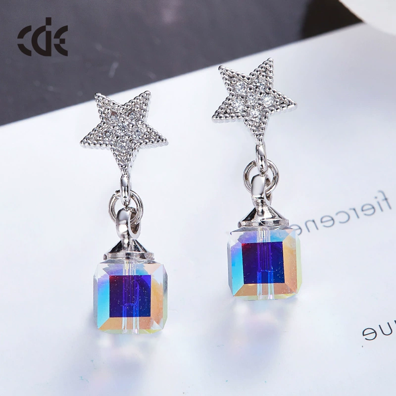 Fashionable universal creative earrings, simple and elegant design, wholesale