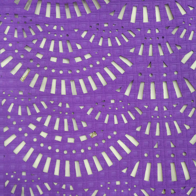 L002服装面料激光切割镂空加工 紫色精美花纹针梭织面料激光切割