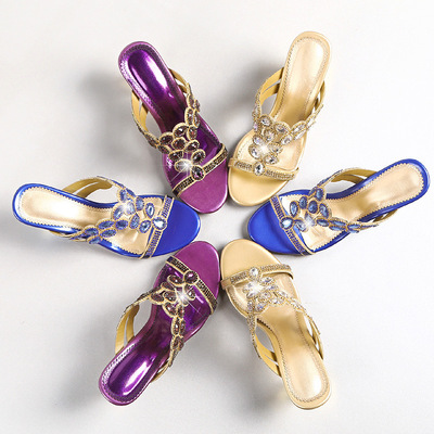 高跟拖鞋2019新款女夏季镶钻粗跟凉鞋中跟一字水钻凉拖女鞋