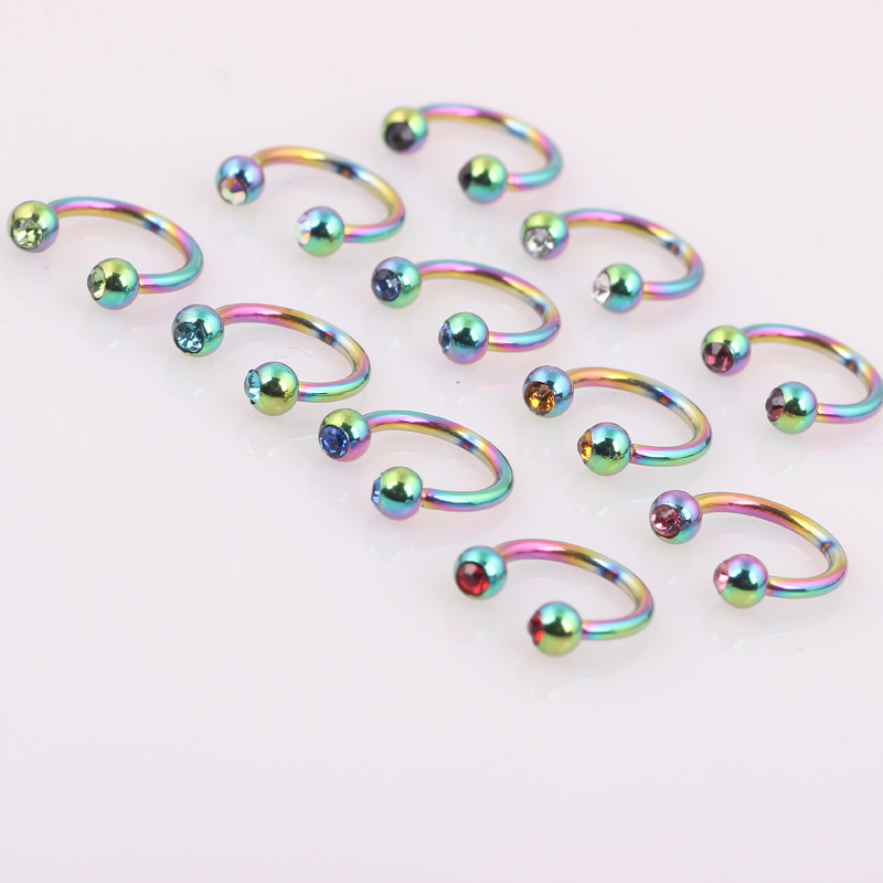 16G labret stud size and finish detail