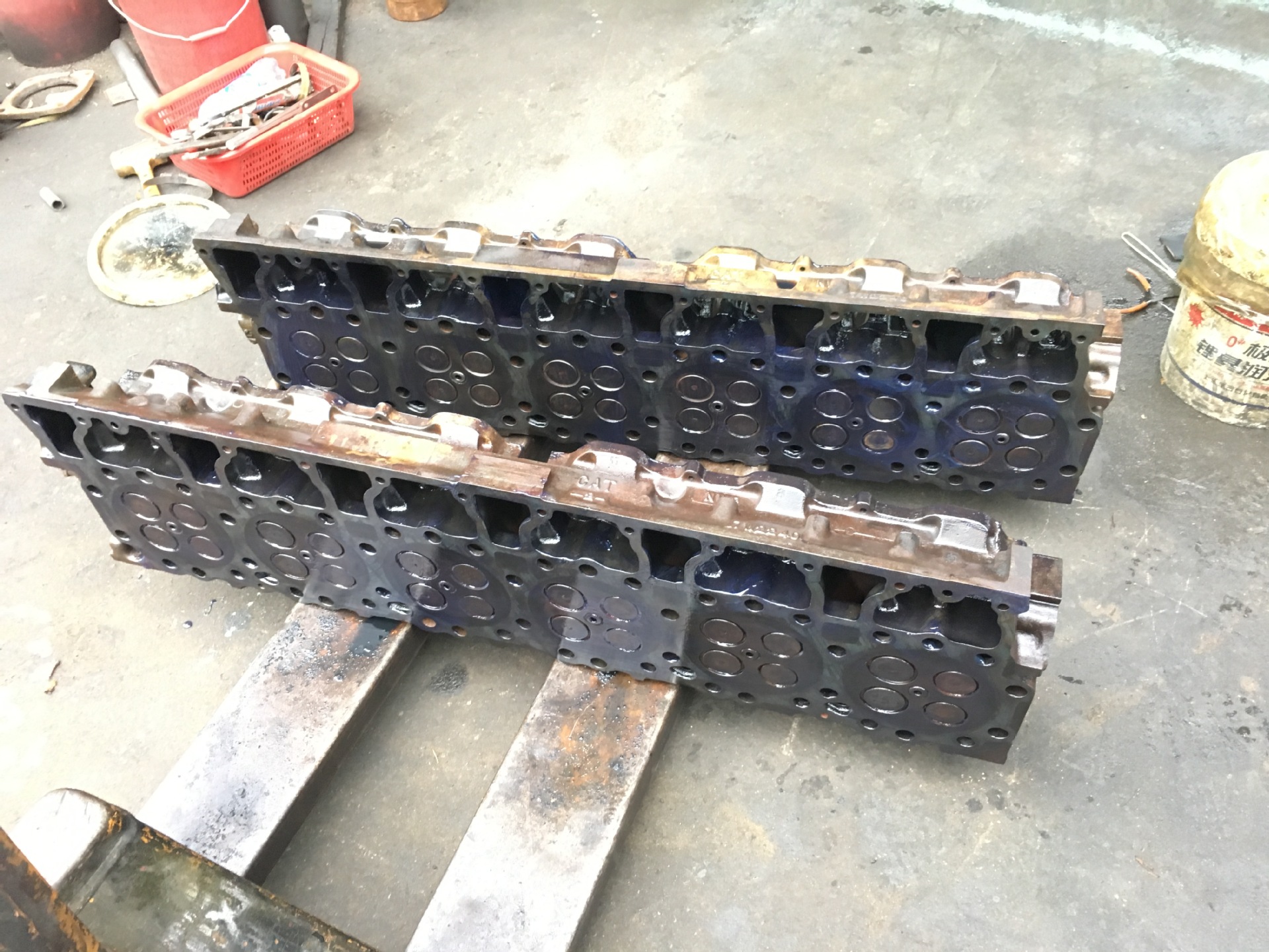 供应卡特彼勒3412柴油发电机组汽缸盖7W2240