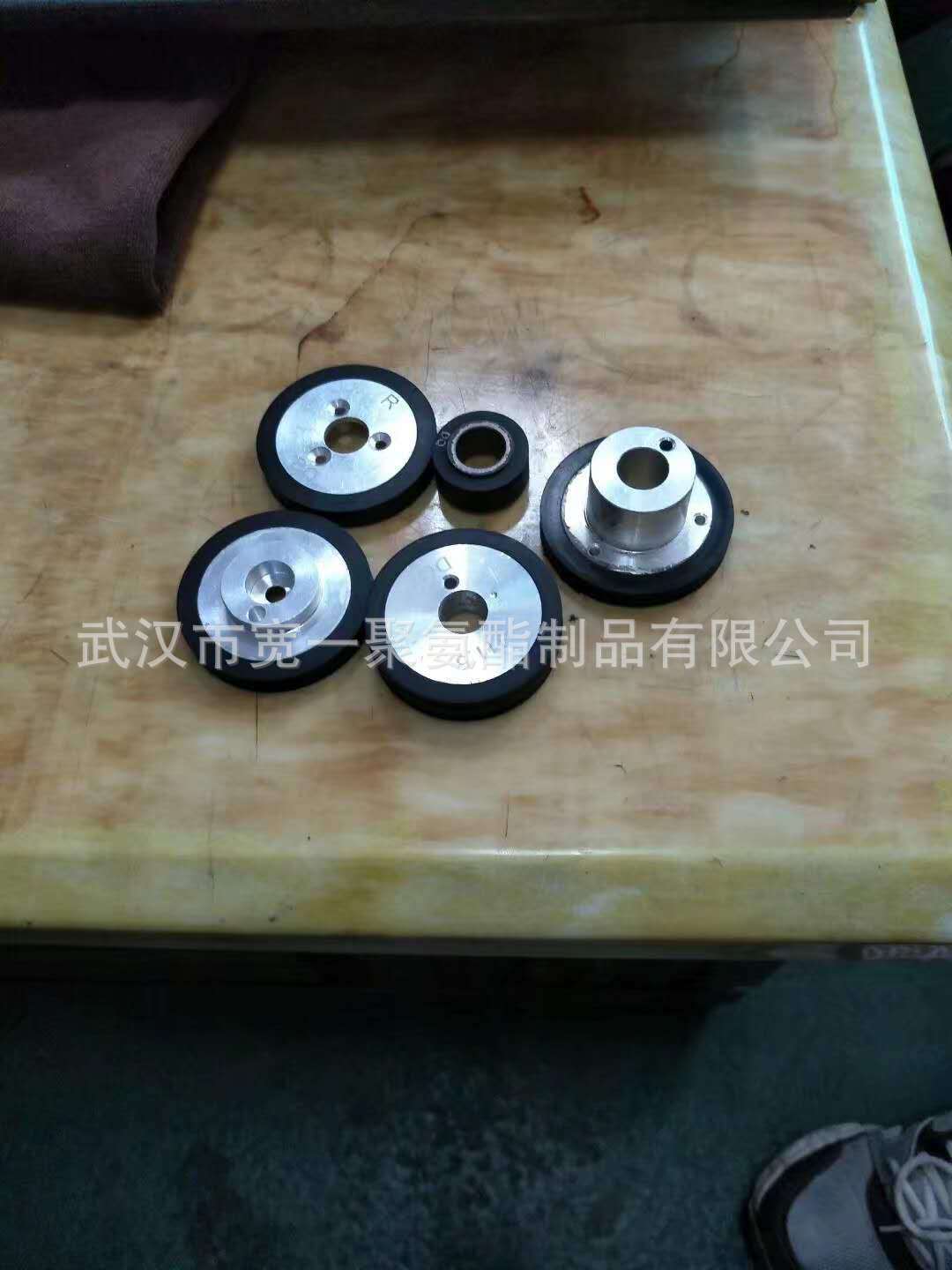 供应甘肃兰州聚氨酯橡胶包胶挂胶，胶辊包胶挂胶，胶轮包胶挂胶