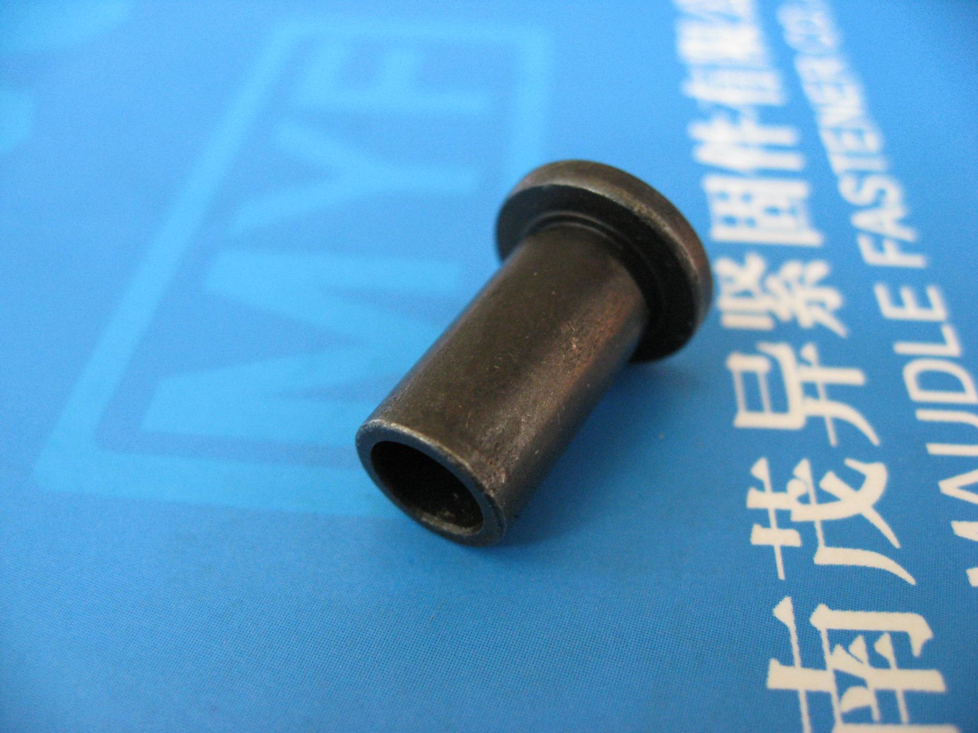 平圆头半空心铆钉DIN7338B-1993