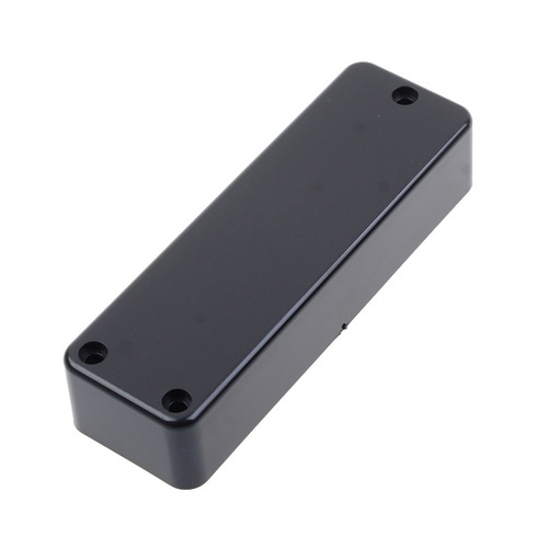 4-string/5-string JM electric bass pickup cover with sand finish. Black closed-type JM series electric bass pickup cover.