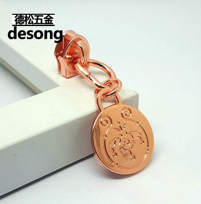 4563912045_1563207067