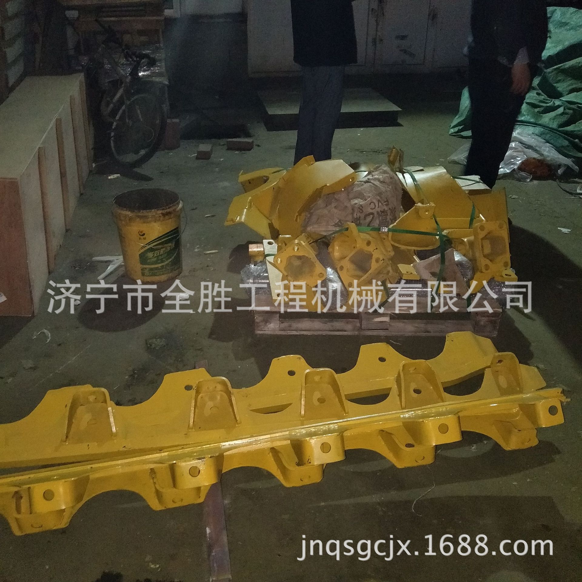 SD22推土机支重轮护板  齿块 发电机总成 发动机缸体 曲轴
