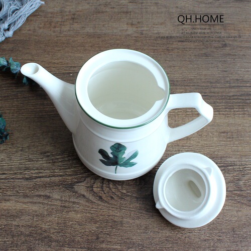 Nordic plant ceramic oil pot oil tank with lid oil bottle kitchen supplies seasoning bottle soy sauce pot vinegar pot seasoning bottle set