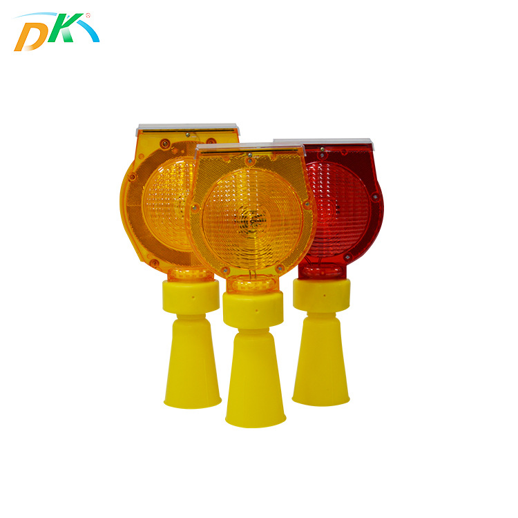 雪糕筒警示灯太阳能路锥警示灯 频闪灯路障灯 道路施工提示灯厂家