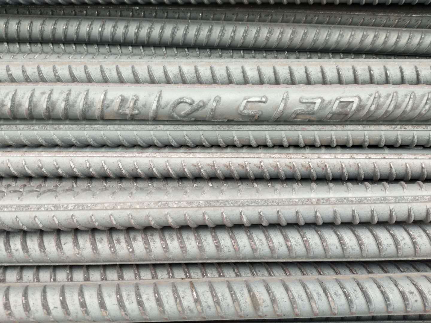 现货供应商 莱钢三级抗震螺纹钢Φ18-22