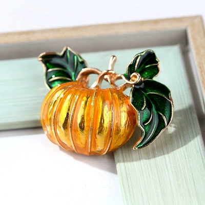 Vegetable brooch brooch, Yaxa sancaqları