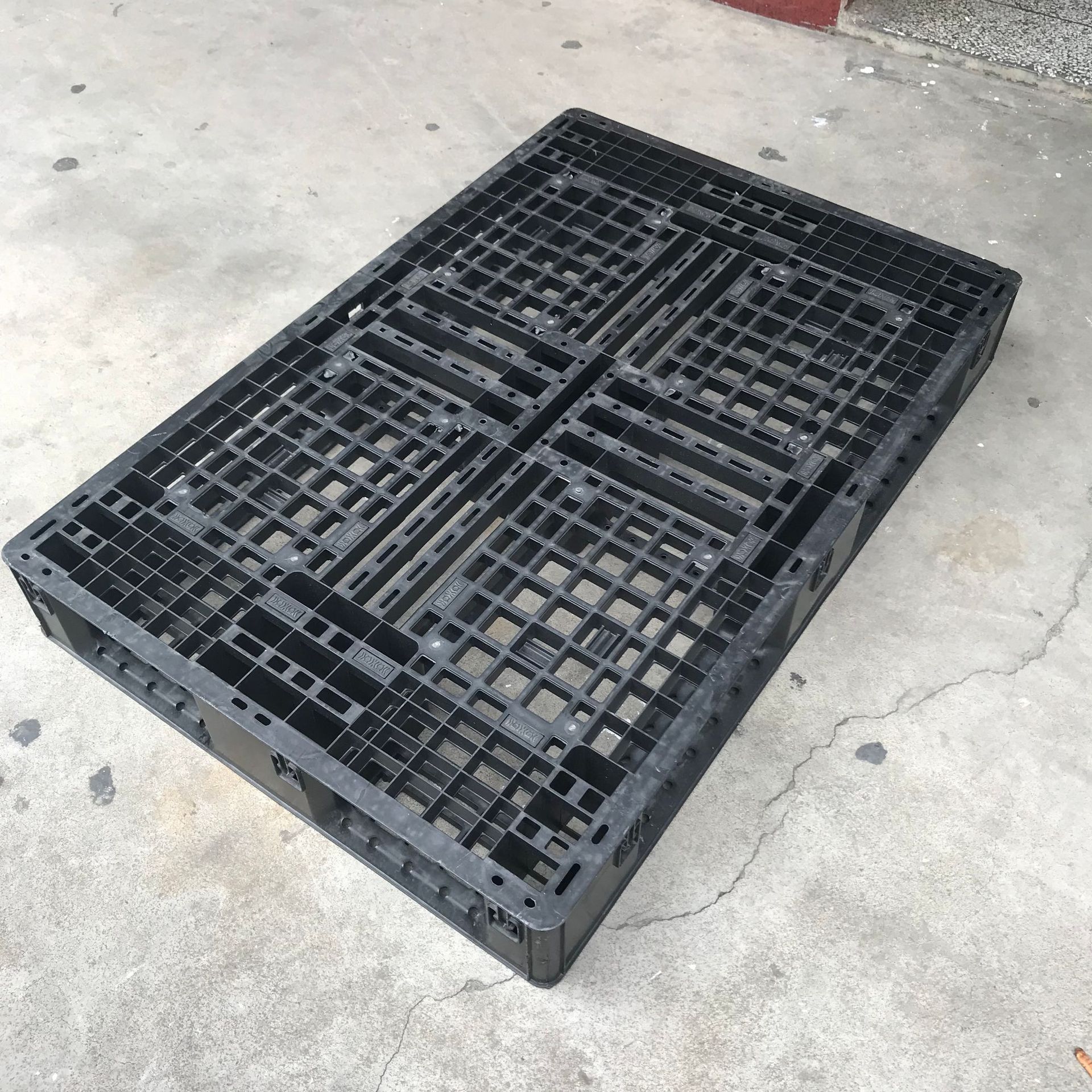 厂家供应塑料栈板 食品专业叉板 运输周转卡板 网格田字塑料托盘