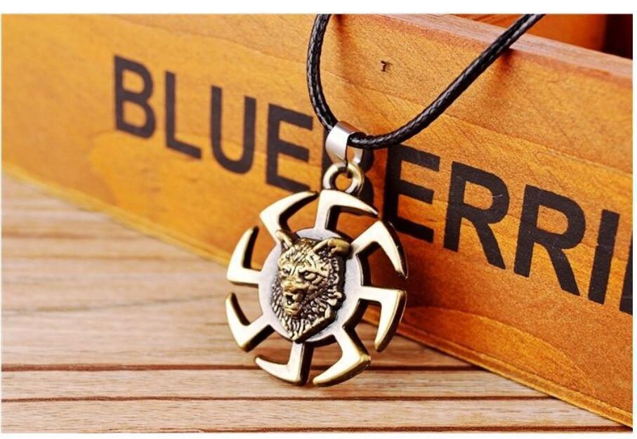 Hegemonic titanium steel pendant, personalized wolf head wind wheel necklace, punk men's jewelry, cool Roman design_voghion.com