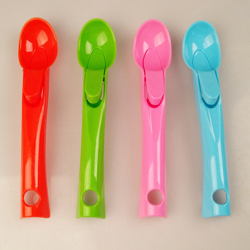 Food-grade plastic elastic scoop ice cream scoop baller cone scoop fruit scoop for gifts