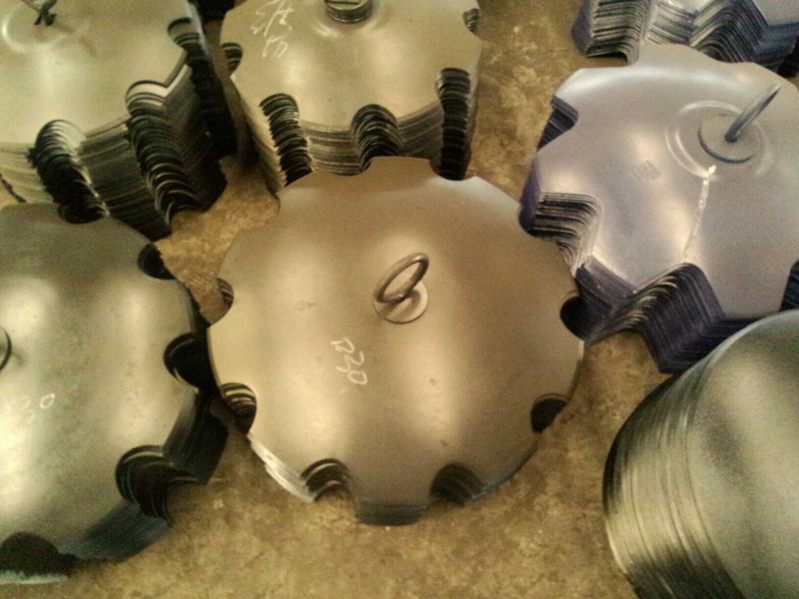 供应耙片 犁片65锰钢材质犁片直径560mm平盘缺口耙片