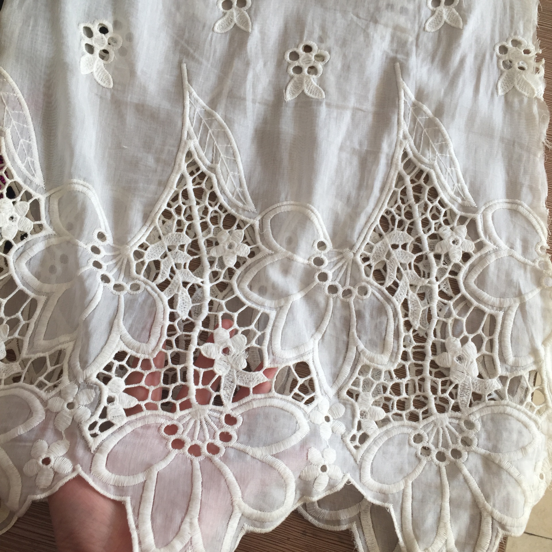 真丝水溶剪布电脑绣布料 镂空蕾丝水溶面料 婚纱礼服时装用料