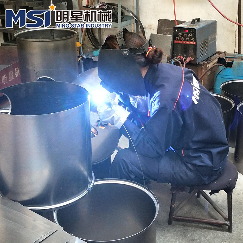 铝合金配件焊接 铝油箱焊接 铝板箱体焊接 来图加工