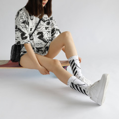 New Product Autumn/Winter Sports Striped Marble Texture Medium Length Fashion Trend Socks for Men and Women Couples Skate Socks