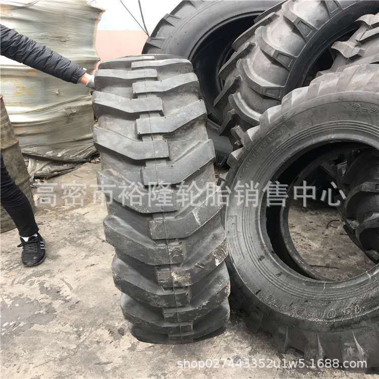 朝阳牌工程机械轮胎13.00-24R-4花纹平地机轮胎1300-24