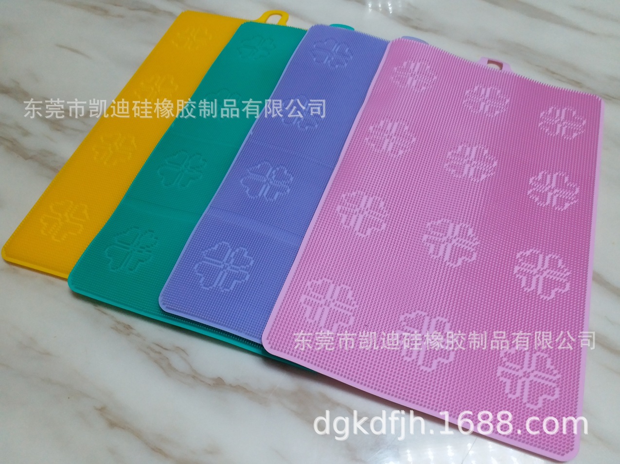 搓澡胶刷 宝宝洗澡巾 沐浴刷 硅胶洗头刷 儿童搓澡巾 硅胶沐浴擦