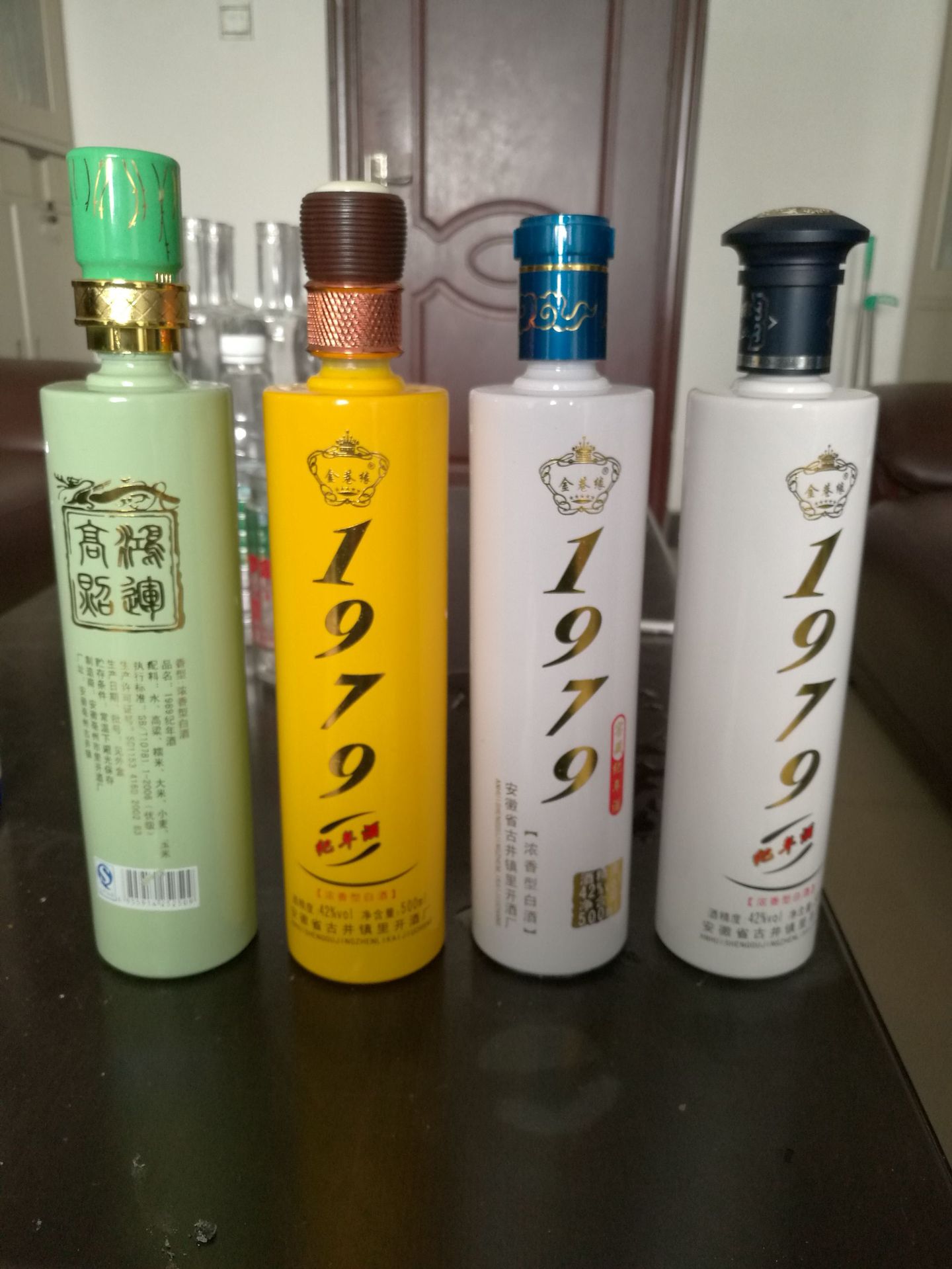 厂家定制500ml 白酒瓶 彩色喷涂玻璃瓶 玻璃酒瓶仿陶瓶