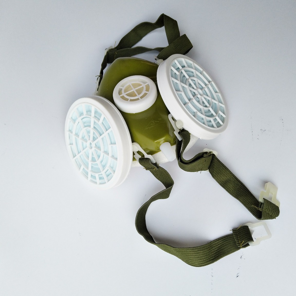 厂家直销现货螺旋型海棉防尘口罩半面具草绿防尘口罩带呼吸阀防护