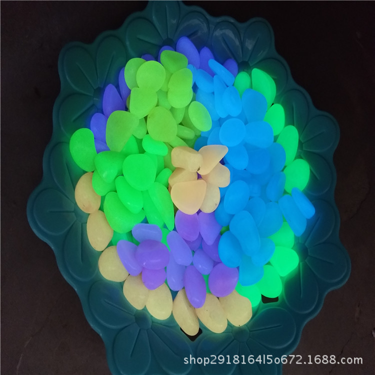 供应鱼缸造景发光石子水族箱夜光石子 夜光鹅卵石批发荧光树脂石