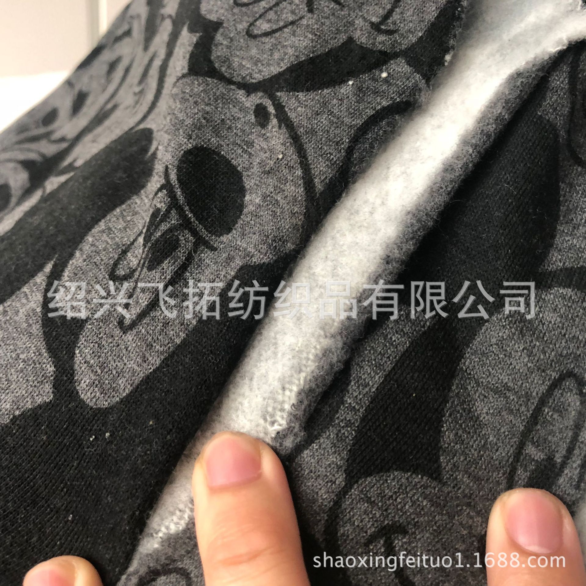 厂家直销针织65%涤纶35%棉深麻灰米老鼠印花卫衣绒