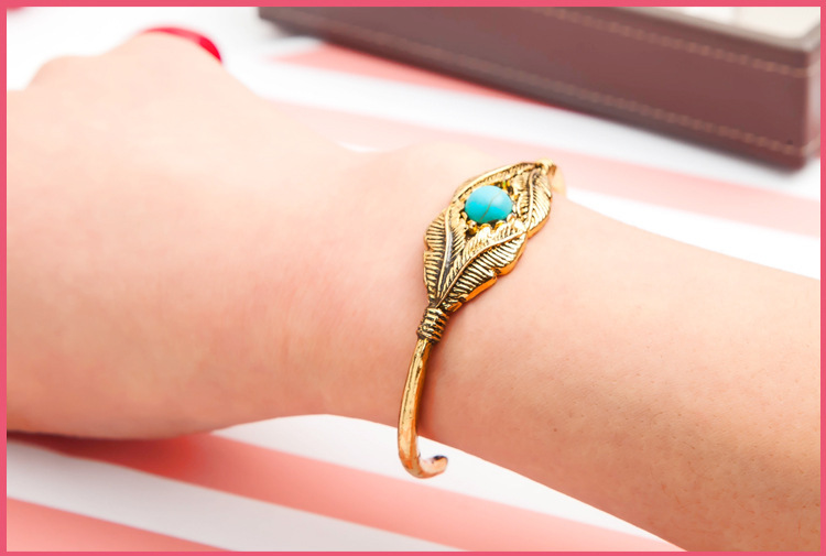 23g Weight No Inlaid Inlay Material Housewarming, Anniversary, Business, Wedding, Travel, Birthday, Festival Occasion Copper Material Leaf Pattern Women'S Gender Fashion Style Gold, Silver Color Copper Leaf No Inlaid Copper Bracelets 2