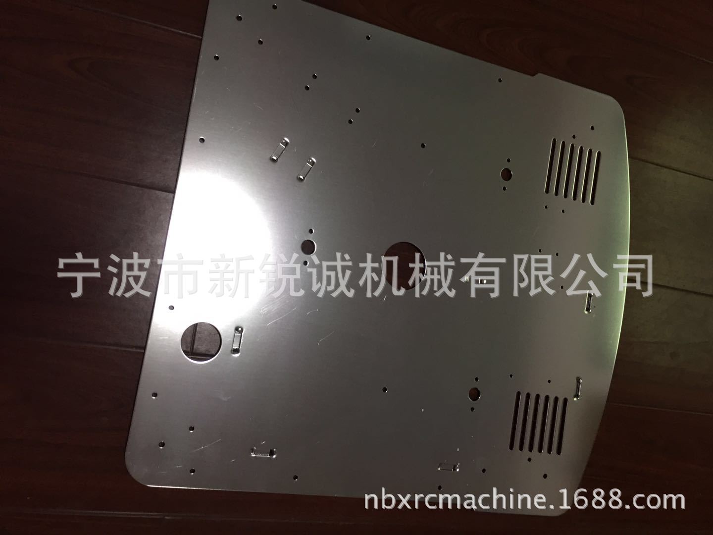 厂家供应铝板冲压件电器盖板面板冲压氧化处理来样来图开发