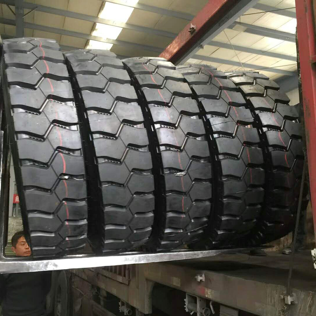 厂家直销12.00R20全钢矿山自卸车1200R20工程机械轮胎耐磨防滑