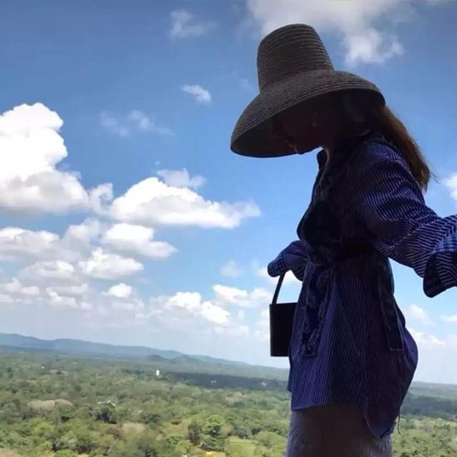 Title 1, Cappello di paglia a tesa larga vintage alto