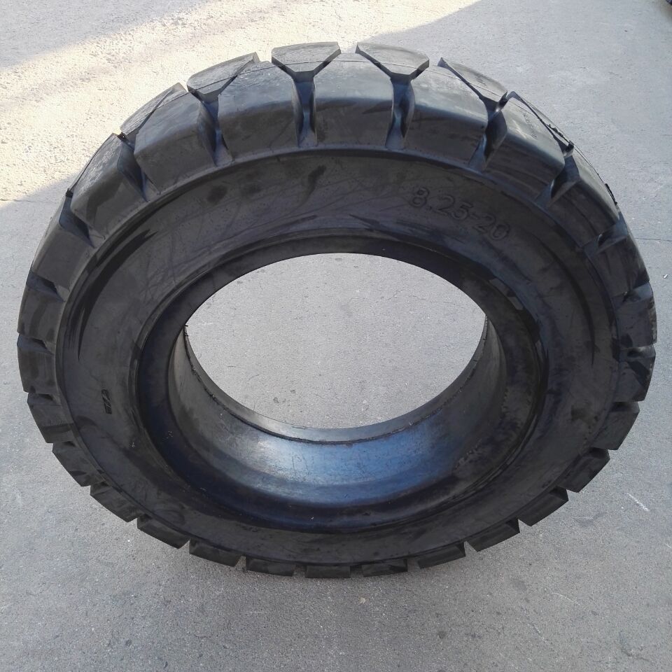 销售耐磨8.25-20轮胎  叉车实心轮胎 厂家直销 825-20载重轮胎