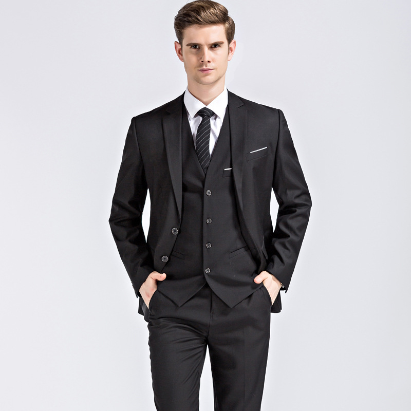 Traje traje de los hombres 2018 nuevo traje de tres piezas vestido de boda de los hombres boda dama de honor traje pequeño ajuste Delgado de los hombres