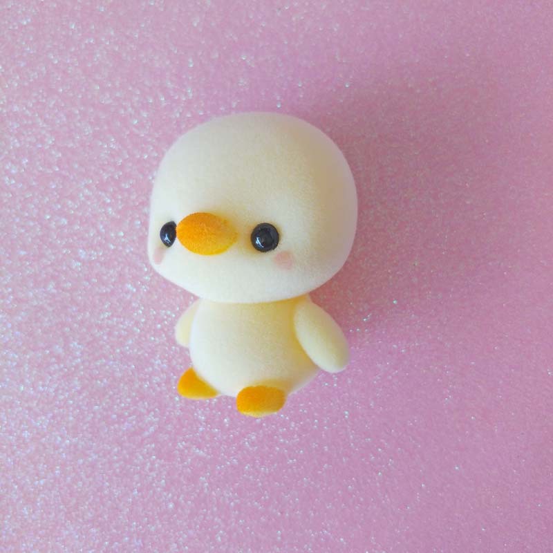 Japonés lindo pequeño animal flocado muñeca de juguete decoración japonés escritorio lindo regalo de la decoración de la joyería