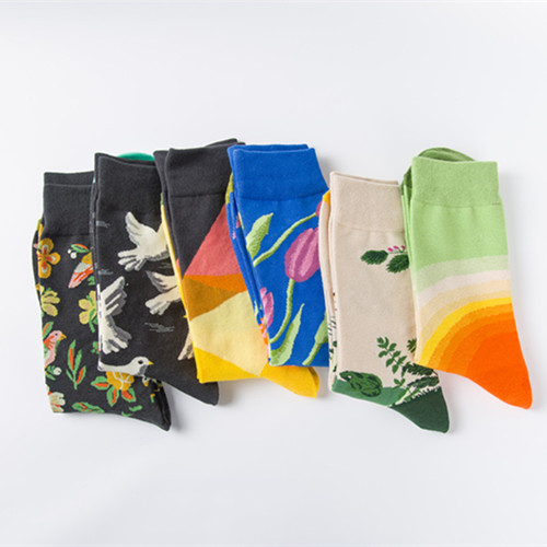 Cross-border fashionable colorful socks for men and women, casual flower and bird sketching series, wholesale socks without jams