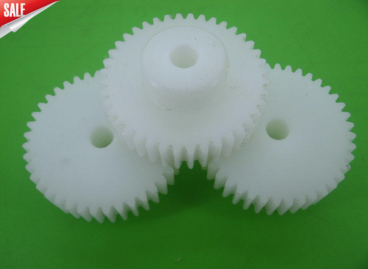 批量加工定做耐磨耐高温POM尼龙赛刚平面直/斜齿轮1模60齿外径62
