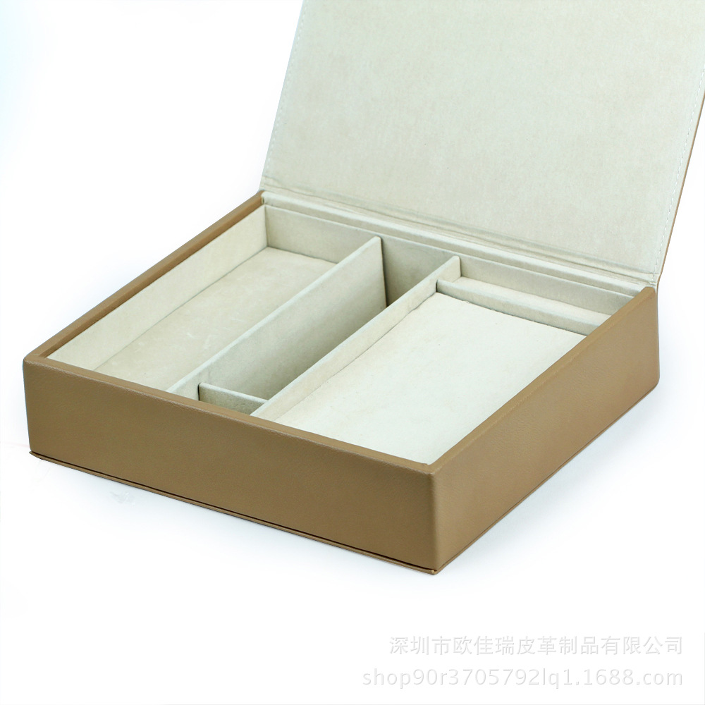 高档浅黄色皮质扑克筹码盒    PU棋牌娱乐筹码收纳盒