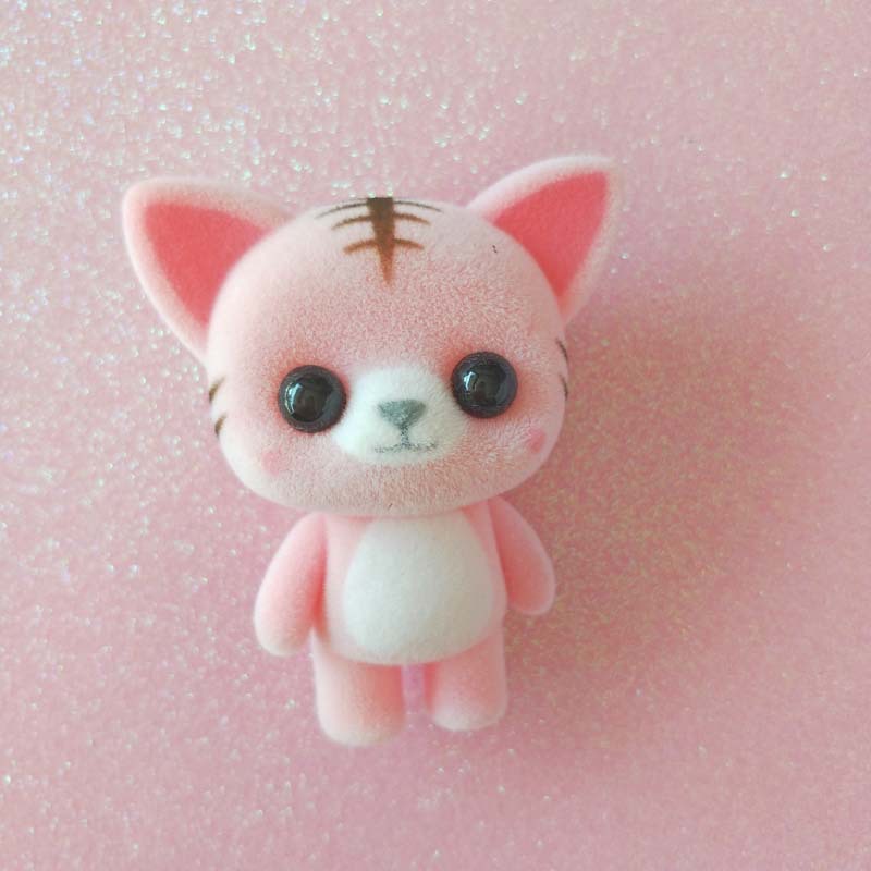 Japonés lindo pequeño animal flocado muñeca de juguete decoración japonés escritorio lindo regalo de la decoración de la joyería