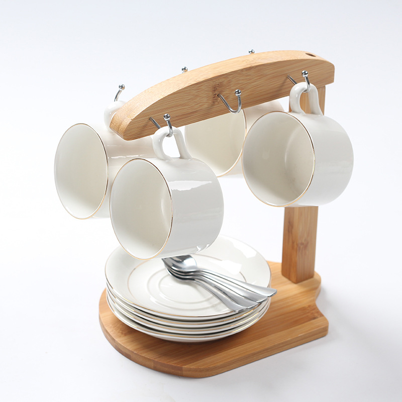 Cuatro piezas en Phnom Penh