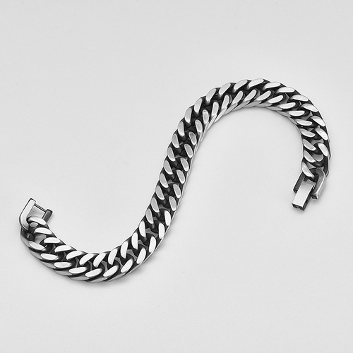 Hot-selling classic retro stainless steel bracelet with Cuban four-sided chain, popular both domestically and internationally.