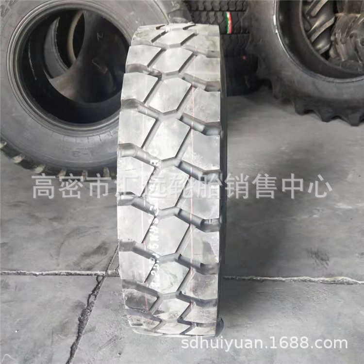 现货牌8.25R15 充气叉车轮胎 钢丝胎 加厚型