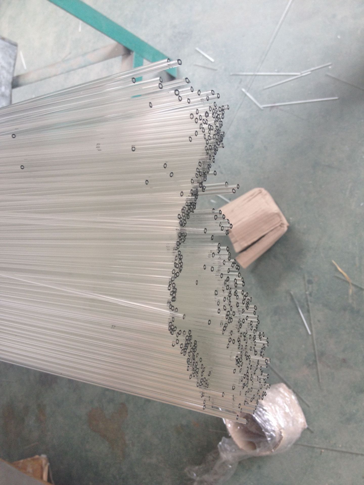 钠钙石灰料排气玻璃管空心管