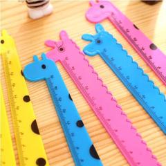 Children and students cartoon animal giraffe plastic ruler 15cm student ruler random one