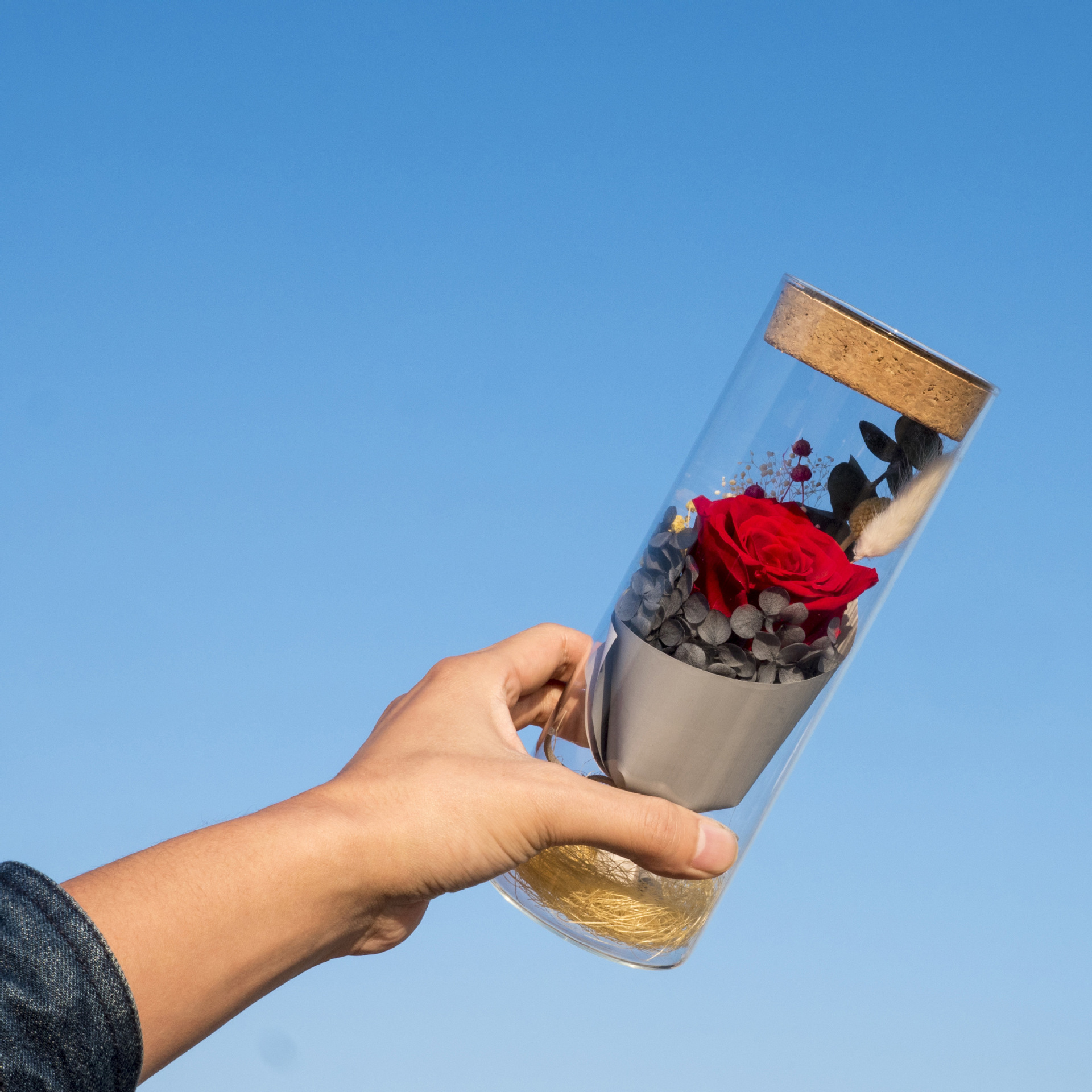 Spend eternity Wishing bottle goddess Valentine's Day originality gift manual make Fresh keeping rose Luminous bottle Glass cover